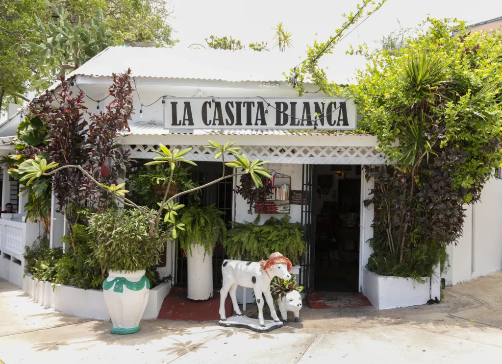 La Casita Blanca